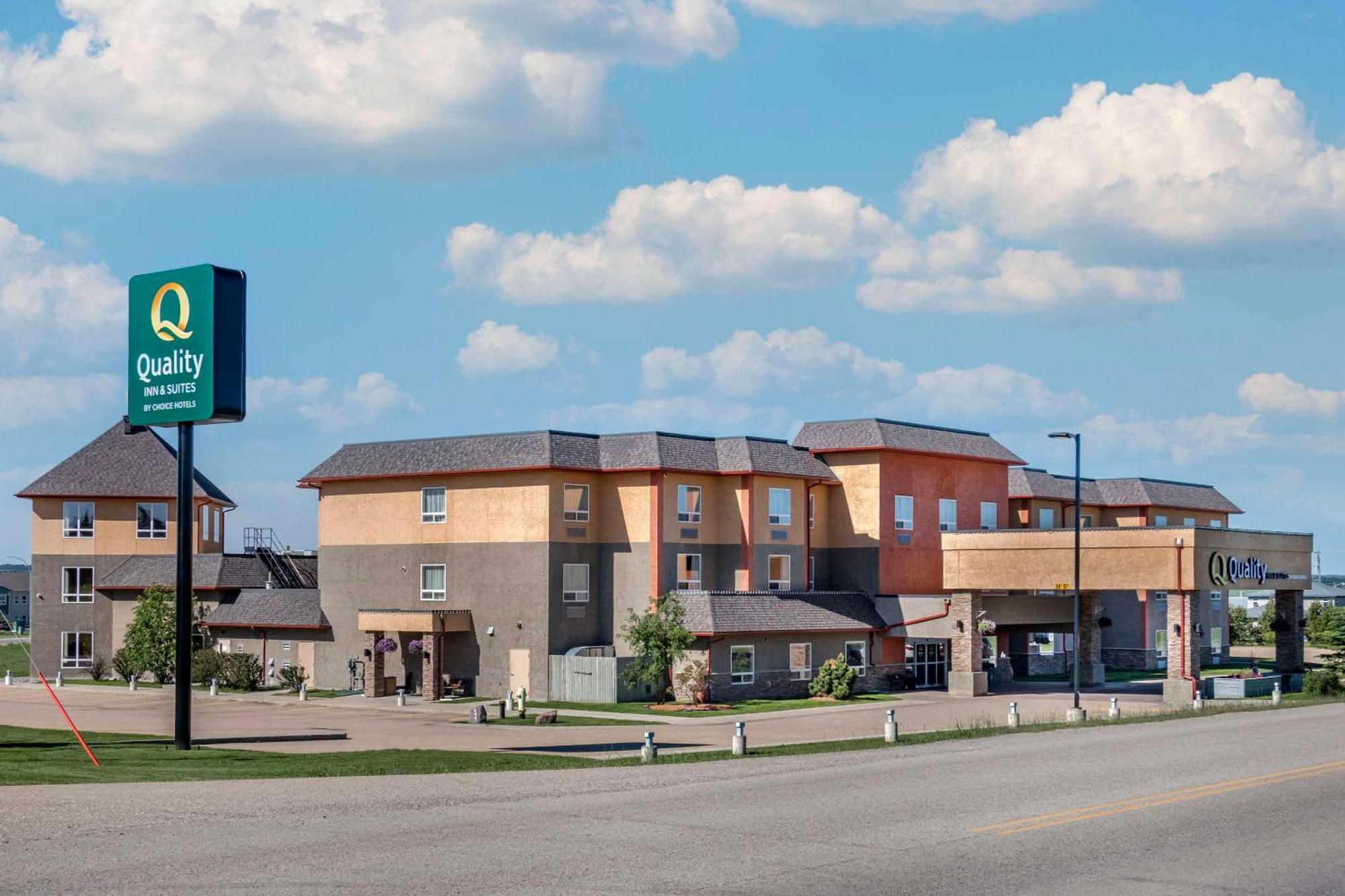 Quality Inn & Suites Rimbey Exterior photo